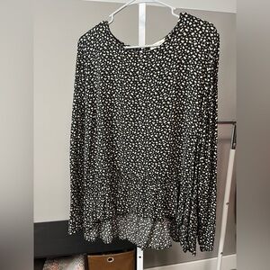 Cotton Bleu Black, Beige, and White Abstract Hi-Lo Blouse Size XL